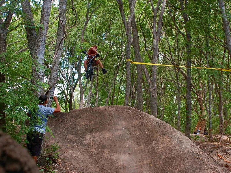 Todd Moon one foot X-up at Tejano BMX Trails 2011